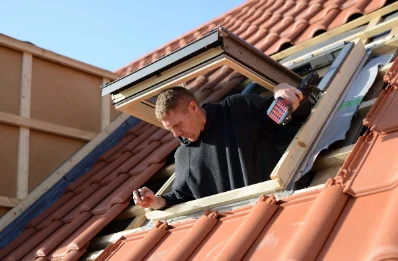 Pose de fenêtres de toit Velux à Arbrissel